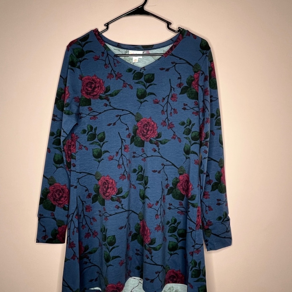 NWT LuLaRoe Elizabeth Long Sleeve Shirt